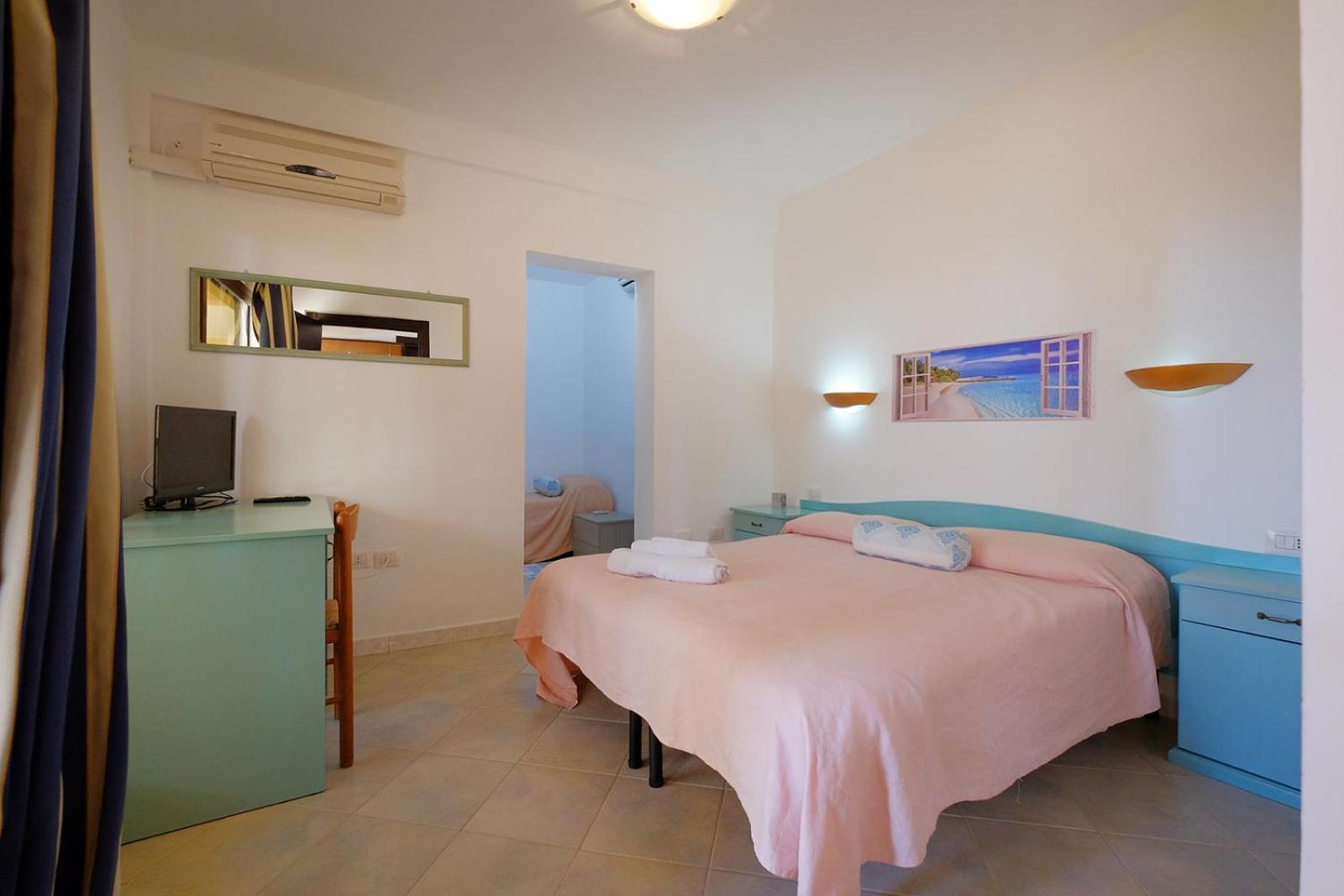 Su Nuraghe Hotel Sant'Anna Arresi Eksteriør billede