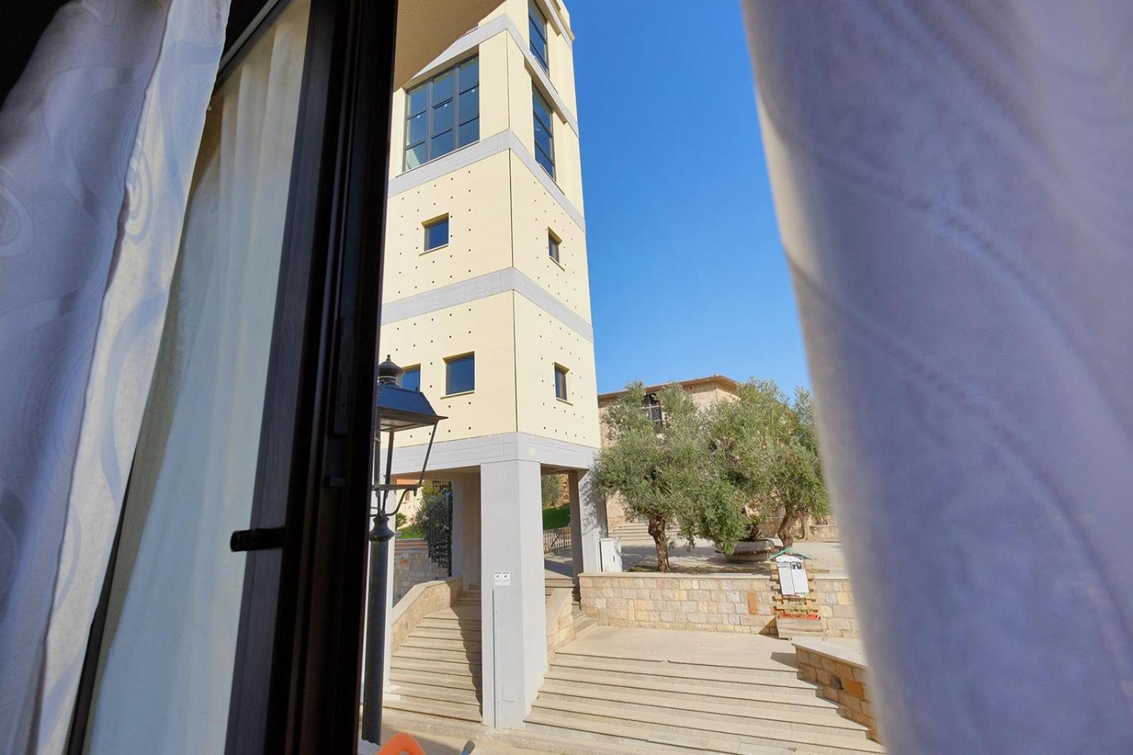 Su Nuraghe Hotel Sant'Anna Arresi Eksteriør billede