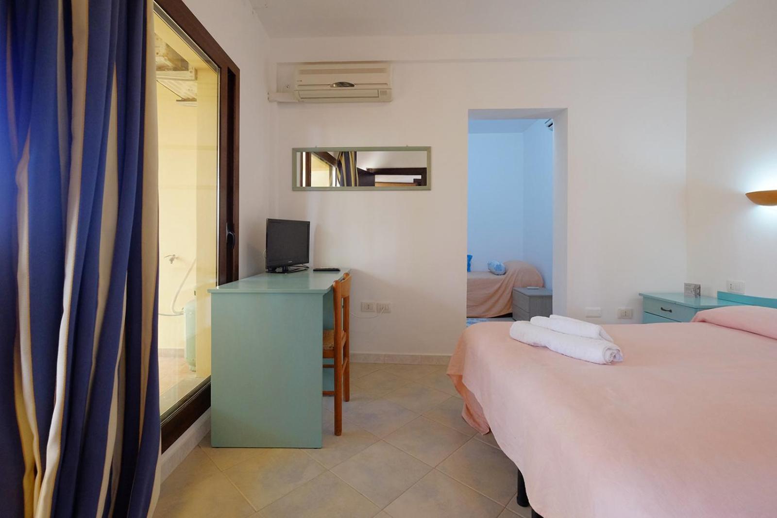 Su Nuraghe Hotel Sant'Anna Arresi Eksteriør billede